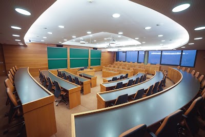 IESE Business School